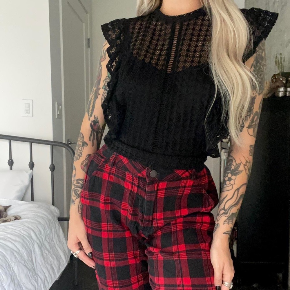 Black lace open black sleeveless blouse
